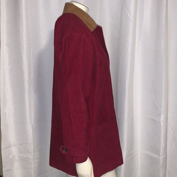VGT corduroy button-down jacket. Size medium - Picture 5 of 10